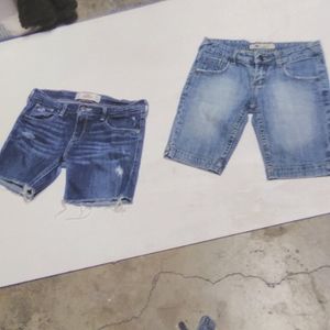 🍭Two pair jean shorts bundle size 1/3 Hollister and wet seal